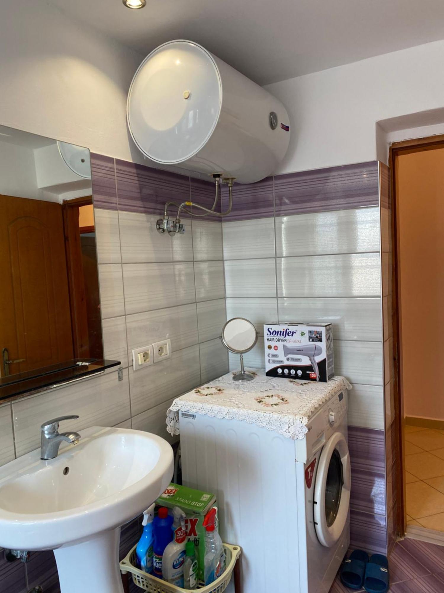 N Apartment *